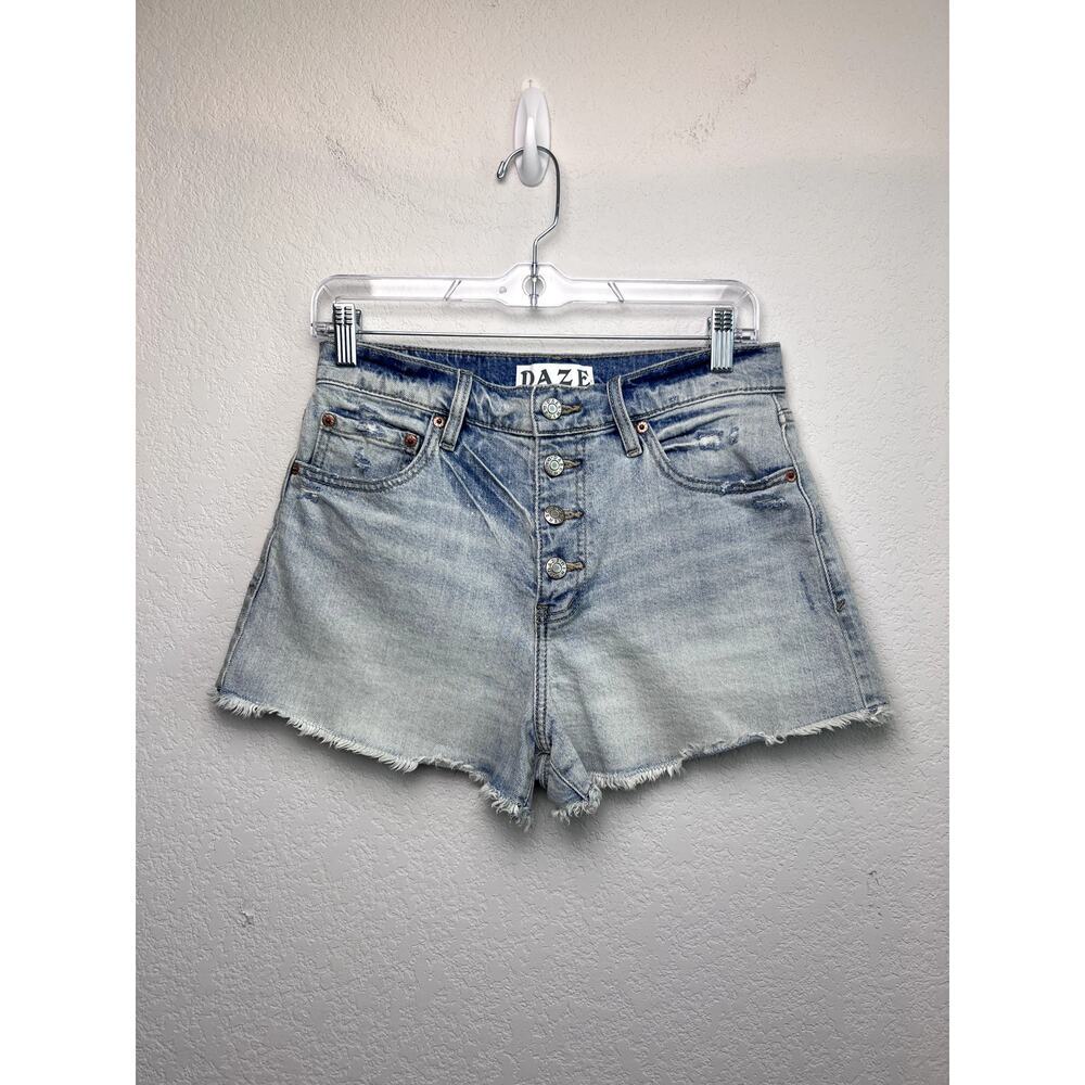 Daze Light Wash Button Fly Denim Shorts - Frayed Hem size 28